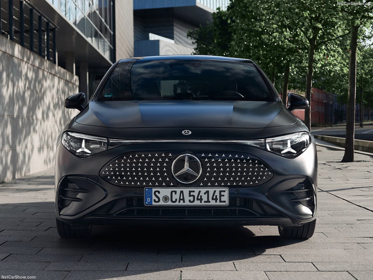 Mercedes CLA electric charging port fast dc station