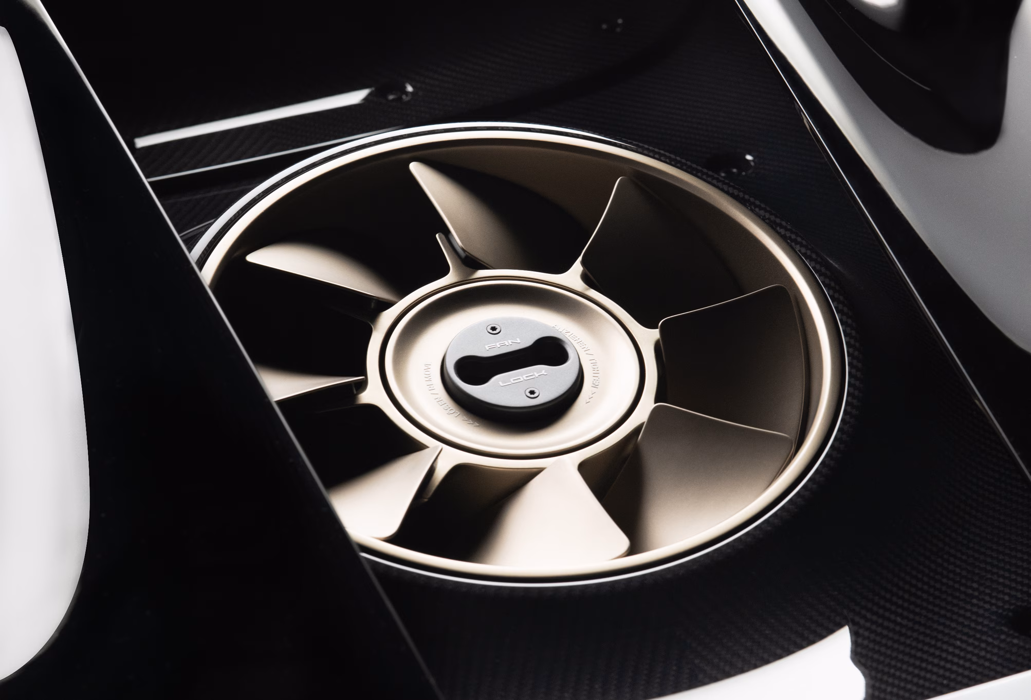 porsche mission s capot moteur vitre ventilateur