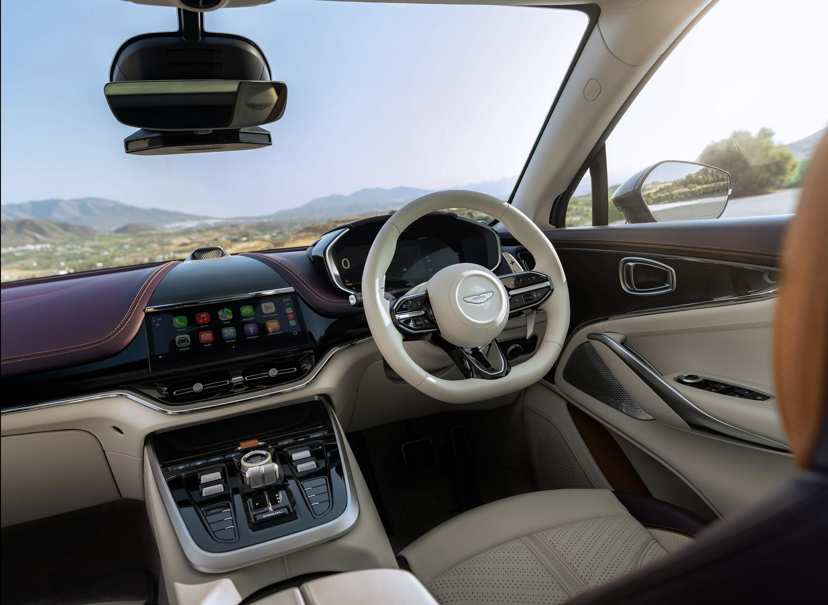 suv premium sur autoroute longue distance
