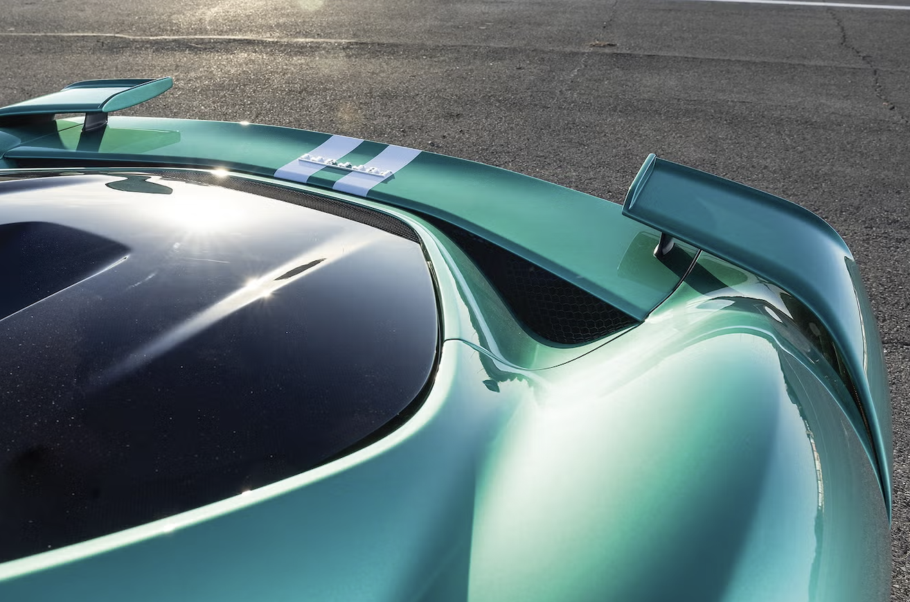 Ferrari 296 Speciale vue arriere aileron actif et ailettes laterales
