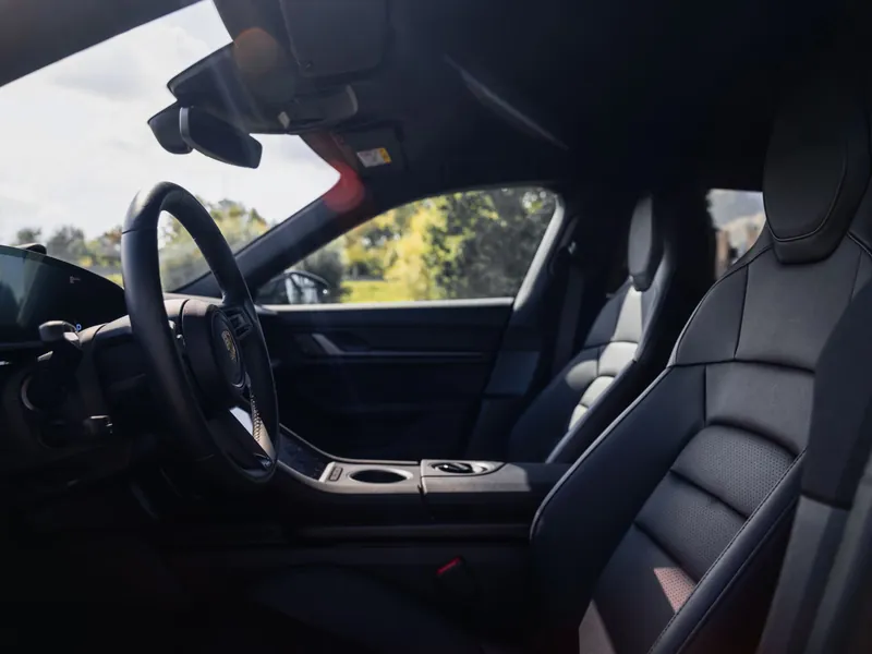 Porsche Taycan 4S Sport Turismo Gris Volcano - Photo 11