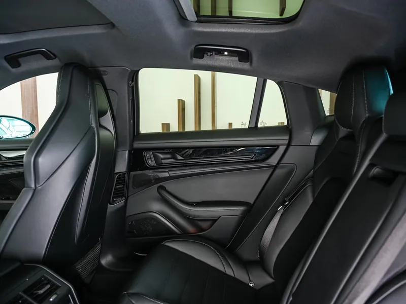 Porsche Panamera 4 E-Hybrid Crayon - Photo 16