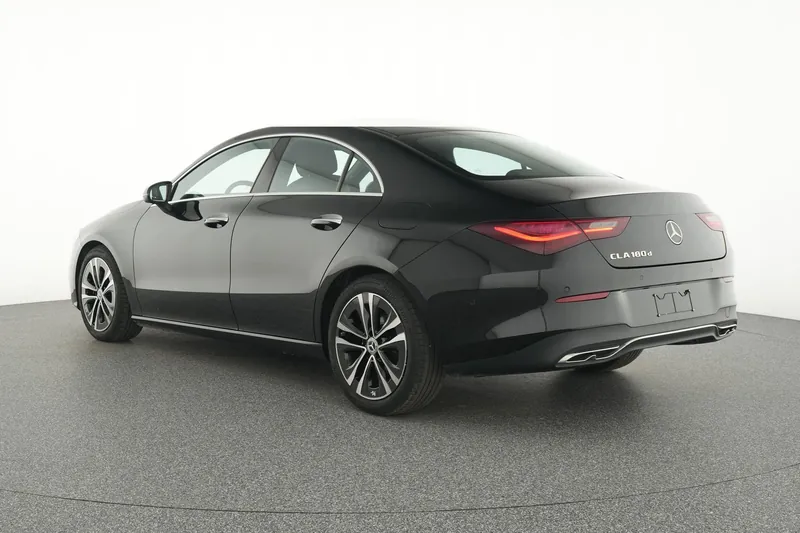 Mercedes-Benz CLA 180 d Coupé Luxury Line - Photo 3
