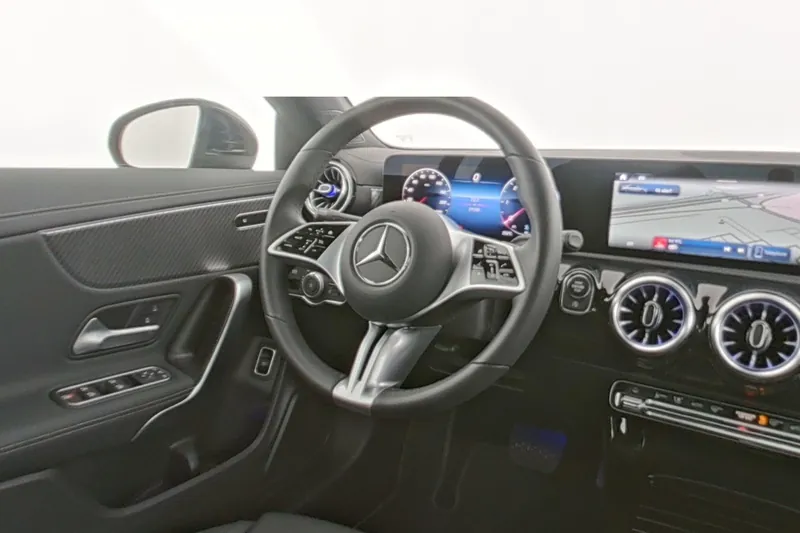 Mercedes-Benz CLA 180 d Coupé Luxury Line - Photo 13