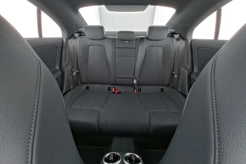 Mercedes-Benz CLA 180 d Coupé Luxury Line - Photo 16