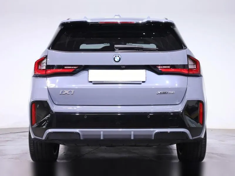 BMW iX1 xDrive30 M Sport Storm Bay - Photo 4