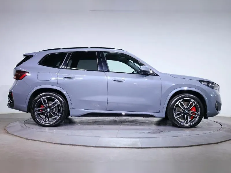 BMW iX1 xDrive30 M Sport Storm Bay - Photo 2