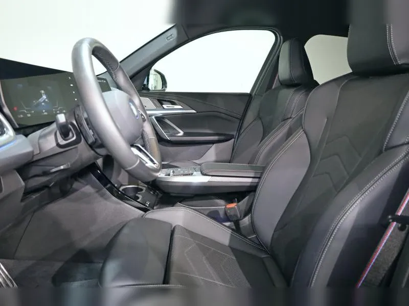 BMW iX1 xDrive30 M Sport Storm Bay - Photo 10