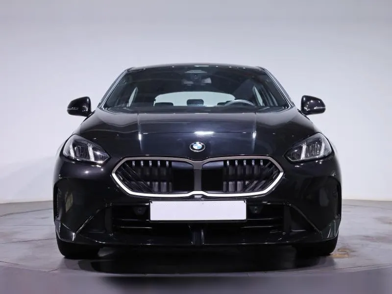 BMW Série 1 120 M Sport Saphirschwarz 26 000 km - Photo 5