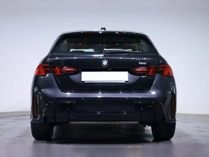 BMW Série 1 120 M Sport Saphirschwarz 26 000 km - Photo 4