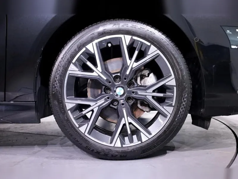 BMW Série 1 120 M Sport Saphirschwarz 26 000 km - Photo 7