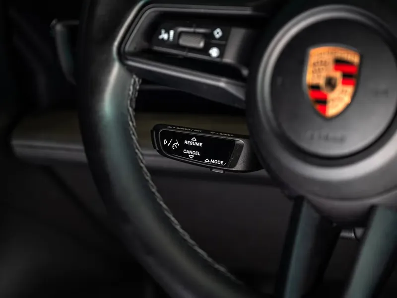 Porsche Taycan 4 Cross Turismo - Photo 16