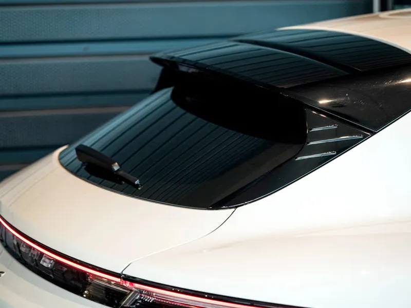 Porsche Taycan 4 Cross Turismo - Photo 23