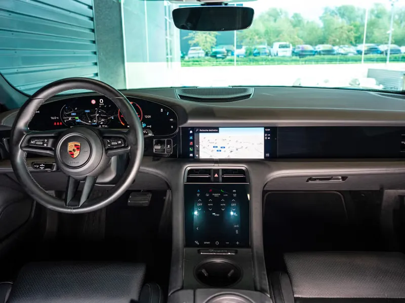 Porsche Taycan 4 Cross Turismo - Photo 8