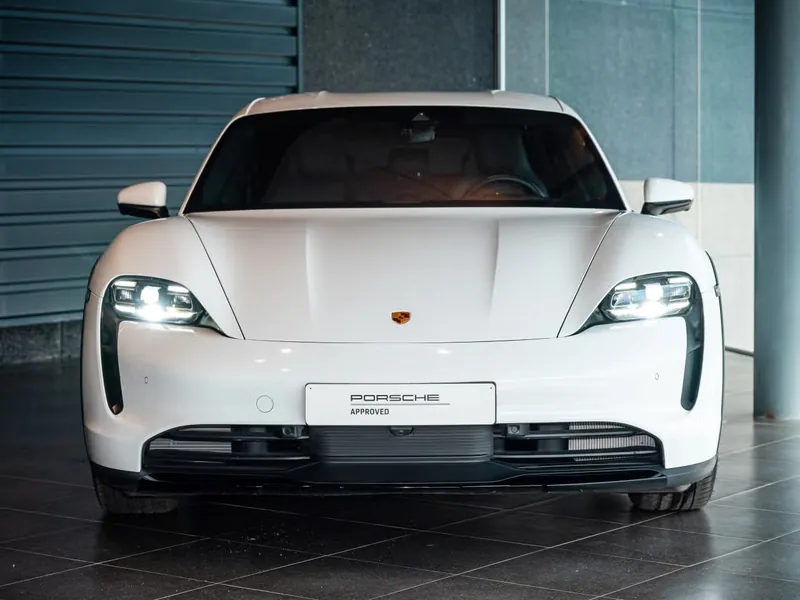 Porsche Taycan 4 Cross Turismo - Photo 7