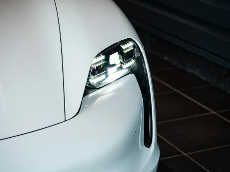 Porsche Taycan 4 Cross Turismo - Photo 21