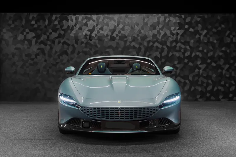 Ferrari Roma Spider Celeste Trevi