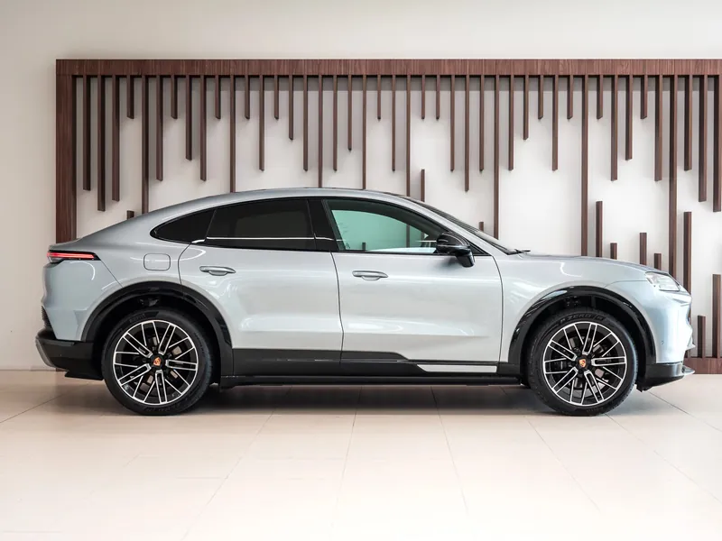 Porsche Cayenne Coupé Electric - Photo 8