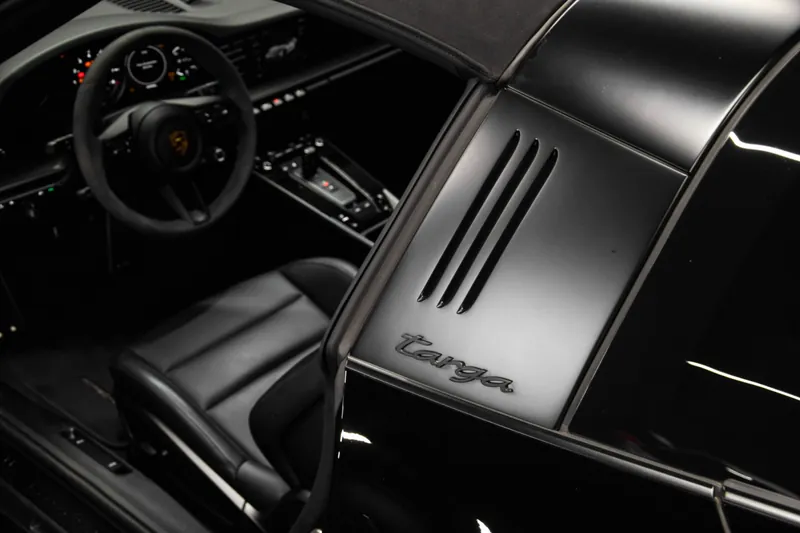 Porsche 911 Targa 4 GTS Noir - Photo 14
