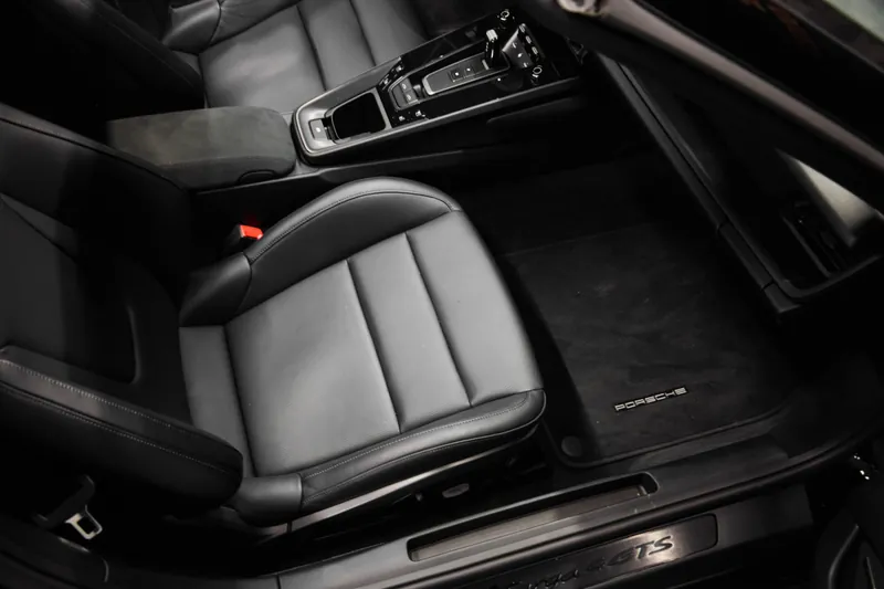 Porsche 911 Targa 4 GTS Noir - Photo 20