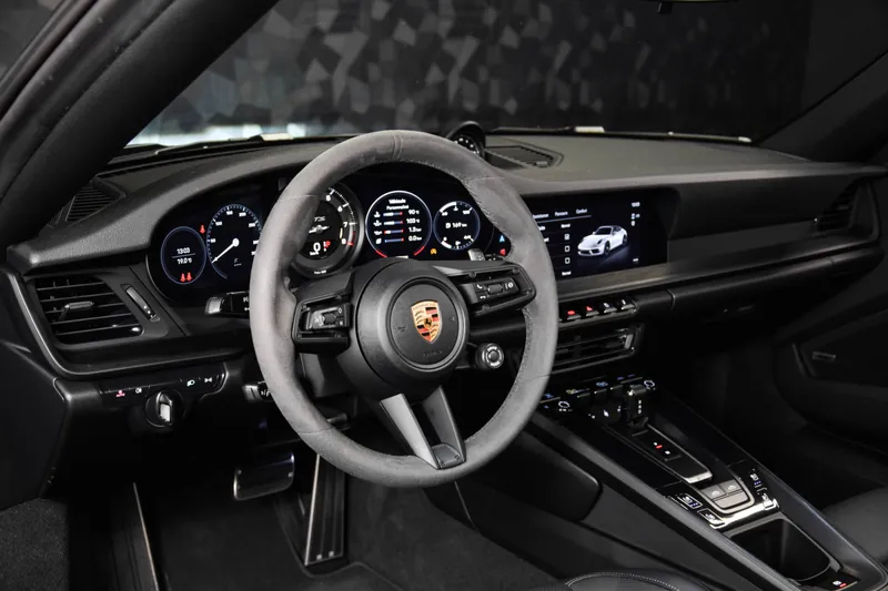 Porsche 911 Targa 4 GTS Noir - Photo 8