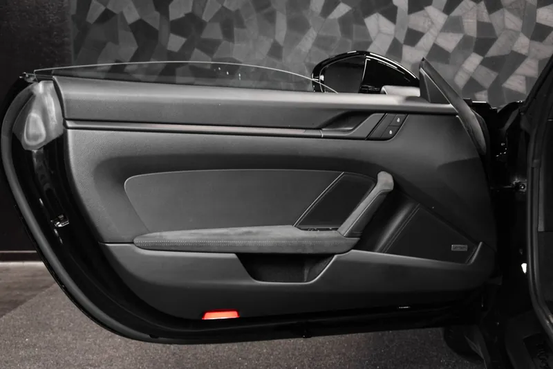 Porsche 911 Targa 4 GTS Noir - Photo 21