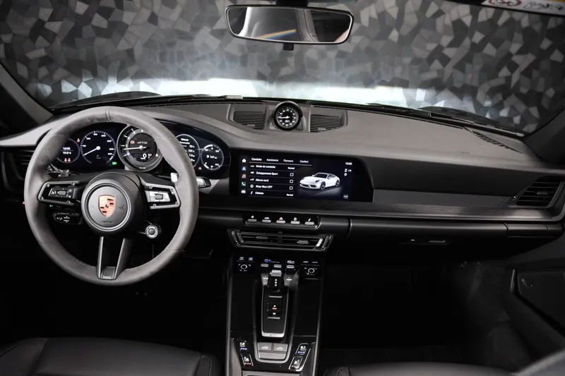 Porsche 911 Targa 4 GTS Noir - Photo 17