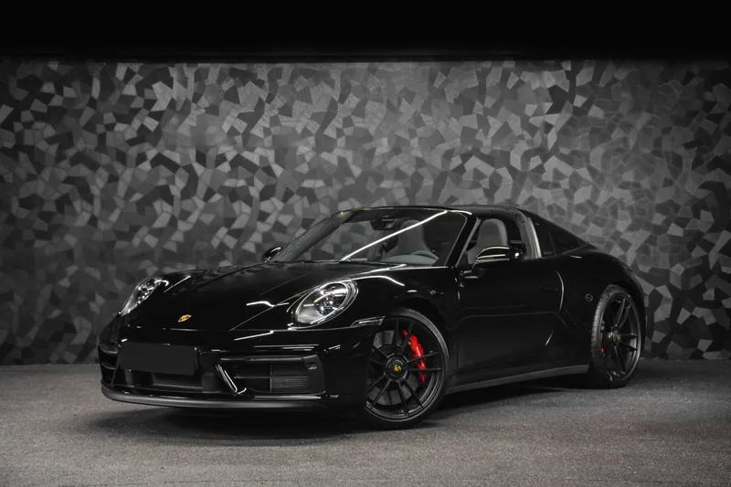 Porsche 911 Targa 4 GTS Noir - Photo 1