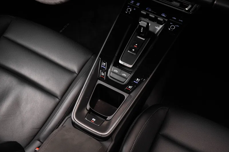 Porsche 911 Targa 4 GTS Noir - Photo 25