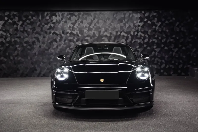 Porsche 911 Targa 4 GTS Noir - Photo 4