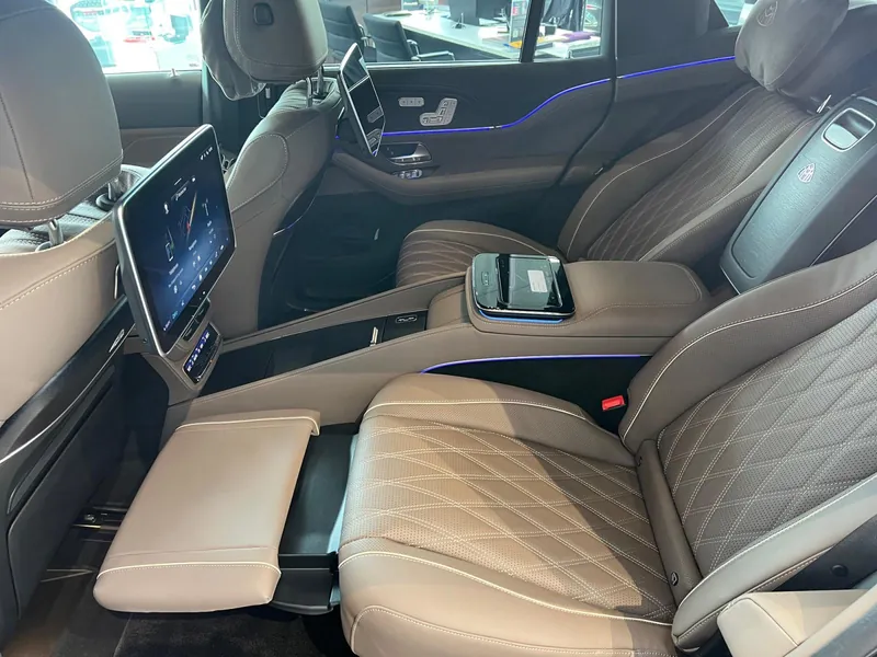 Mercedes-Benz Maybach GLS 600 4MATIC - Photo 23