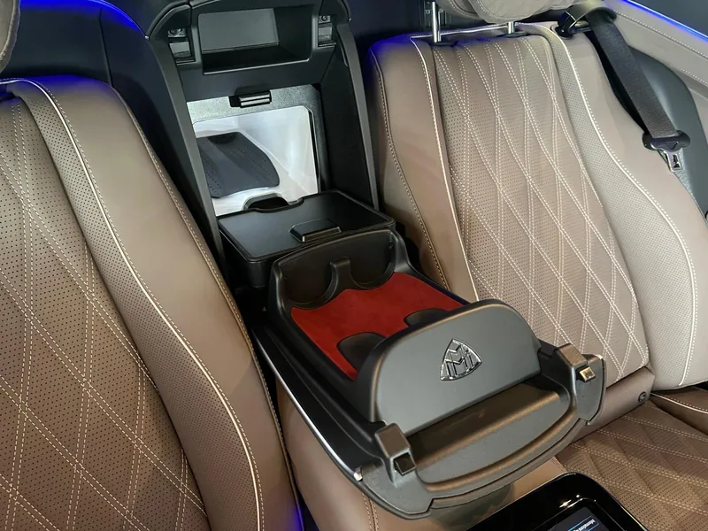Mercedes-Benz Maybach GLS 600 4MATIC - Photo 19