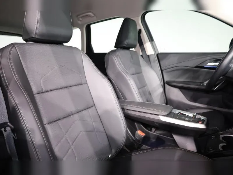 BMW iX1 xDrive30 xLine Schwarz 24 000 km - Photo 11