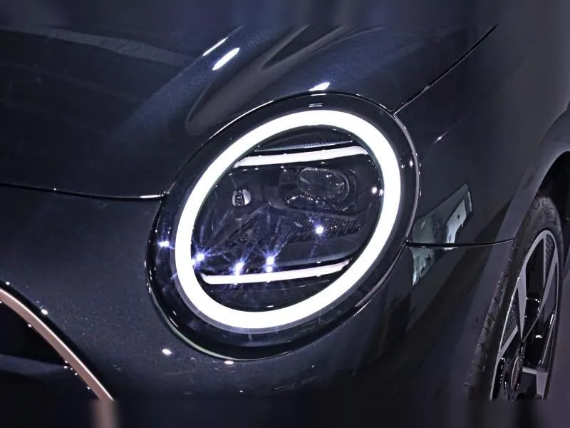 MINI Cooper SE Midnight Black - Photo 7