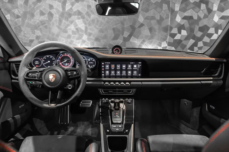 Porsche 911 Carrera 4 GTS Arctic Grey - Photo 25