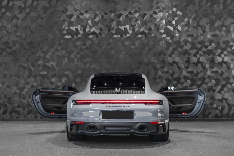 Porsche 911 Carrera 4 GTS Arctic Grey - Photo 5