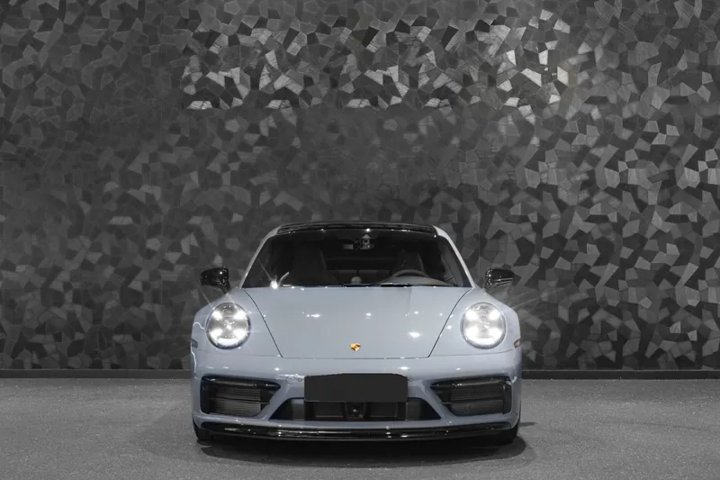 Porsche 911 Carrera 4 GTS Arctic Grey - Photo 4