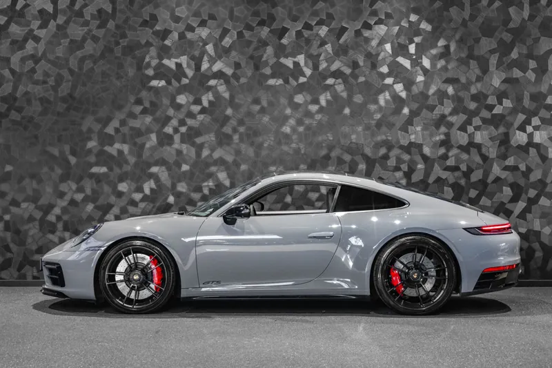 Porsche 911 Carrera 4 GTS Arctic Grey - Photo 2