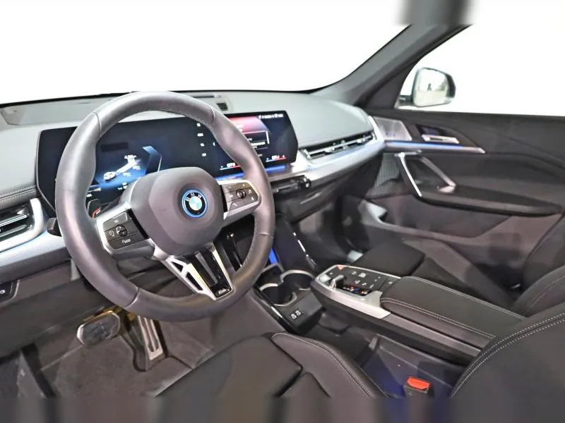 BMW iX1 xDrive30 M Sport Mineralweiss 7 000 km - Photo 9