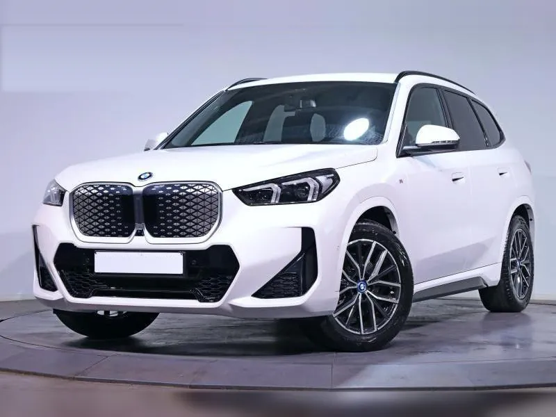 BMW iX1 xDrive30 M Sport Mineralweiss 7 000 km - Photo 1
