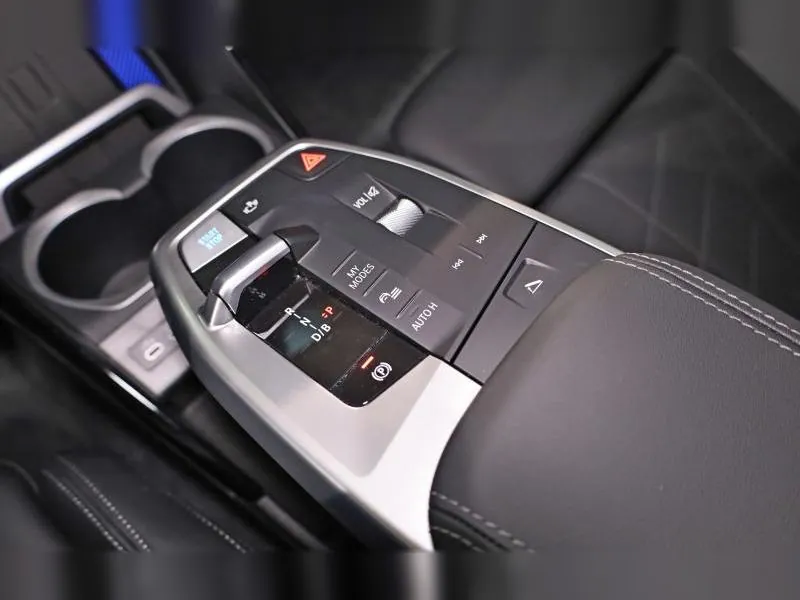 BMW iX1 xDrive30 M Sport Mineralweiss 7 000 km - Photo 12