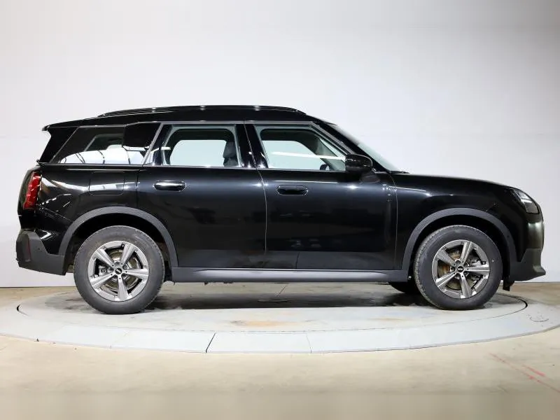 MINI Countryman C Midnight Black - Photo 2