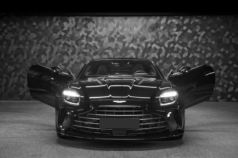 Aston Martin Vantage Onyx Black - Photo 4