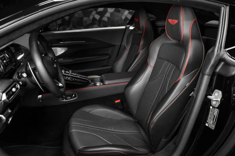 Aston Martin Vantage Onyx Black - Photo 9