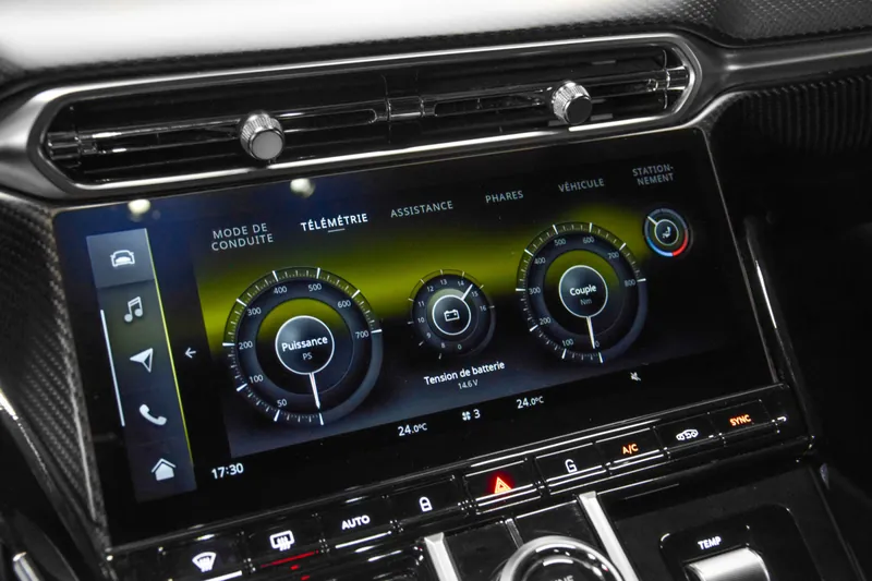Aston Martin Vantage Onyx Black - Photo 23