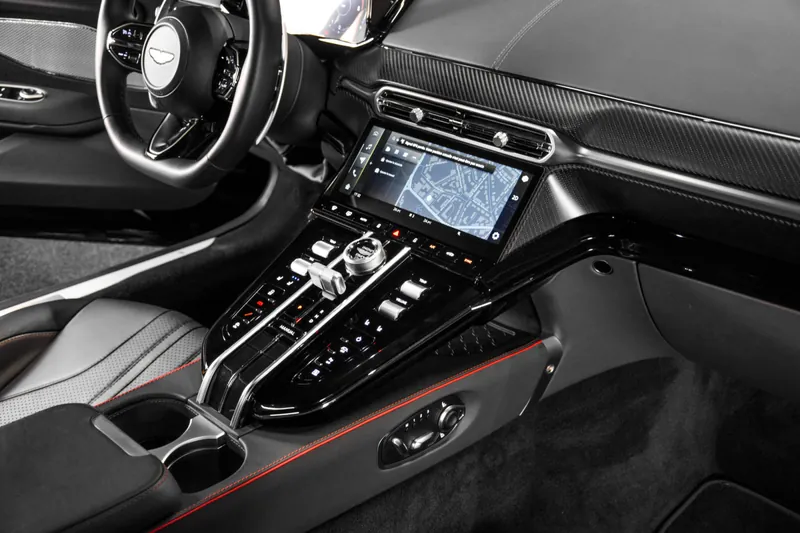 Aston Martin Vantage Onyx Black - Photo 15
