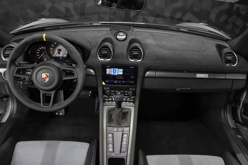 Porsche 718 Spyder RS Weissach Argent GT - Photo 13