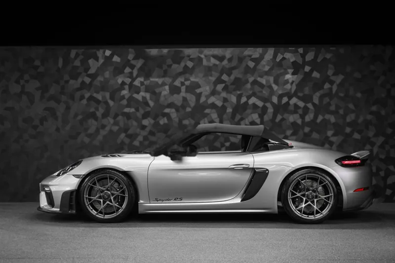 Porsche 718 Spyder RS Weissach Argent GT - Photo 2