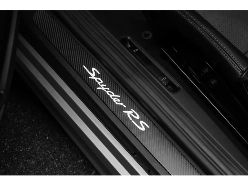 Porsche 718 Spyder RS Weissach Argent GT - Photo 15