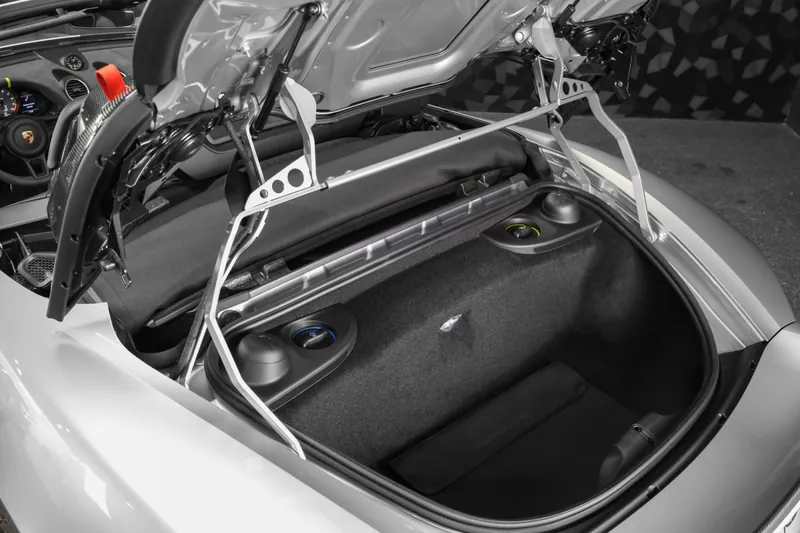 Porsche 718 Spyder RS Weissach Argent GT - Photo 26